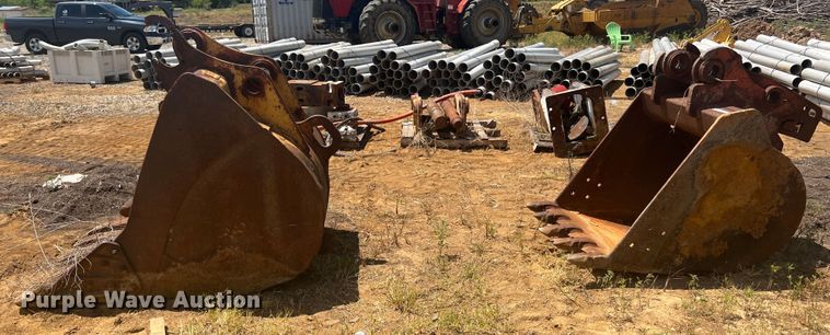 image for item JX9410 (2) excavator buckets