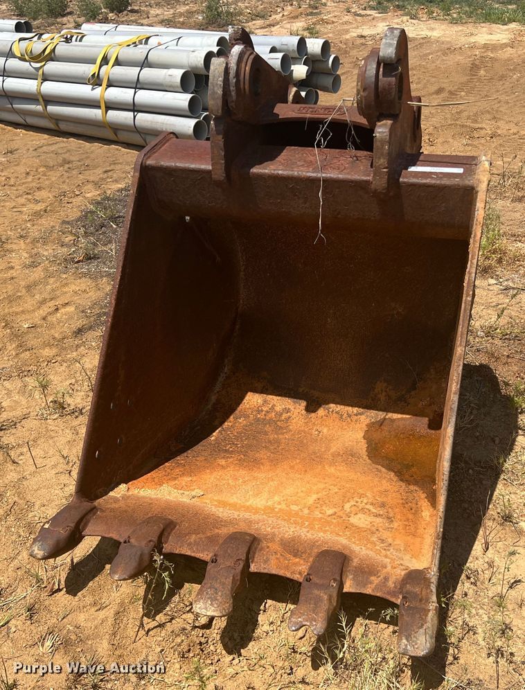 image for item JX9410 (2) excavator buckets