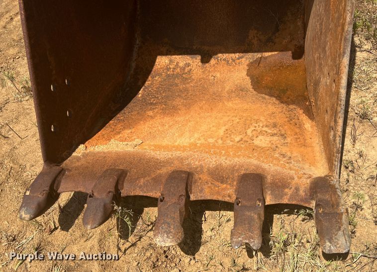 image for item JX9410 (2) excavator buckets