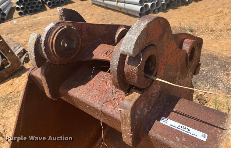 image for item JX9410 (2) excavator buckets