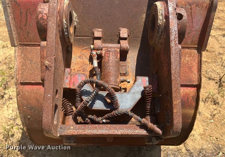 image for item JX9410 (2) excavator buckets