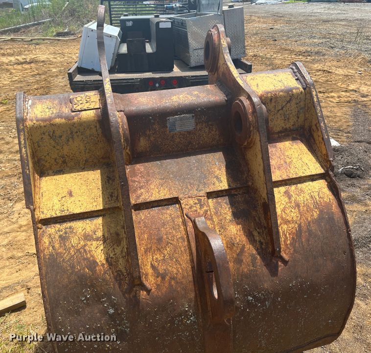 image for item JX9410 (2) excavator buckets