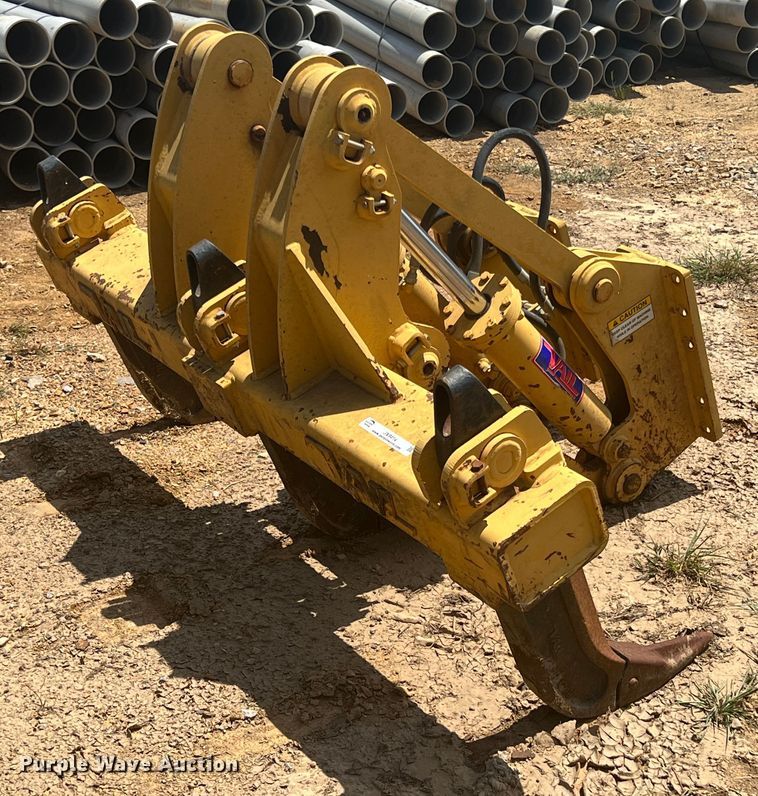 image for item JX9414 Vail JD650  ripper