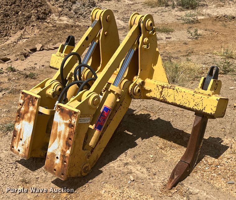 image for item JX9414 Vail JD650  ripper