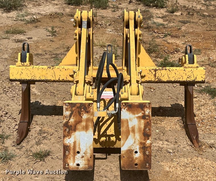 image for item JX9414 Vail JD650  ripper