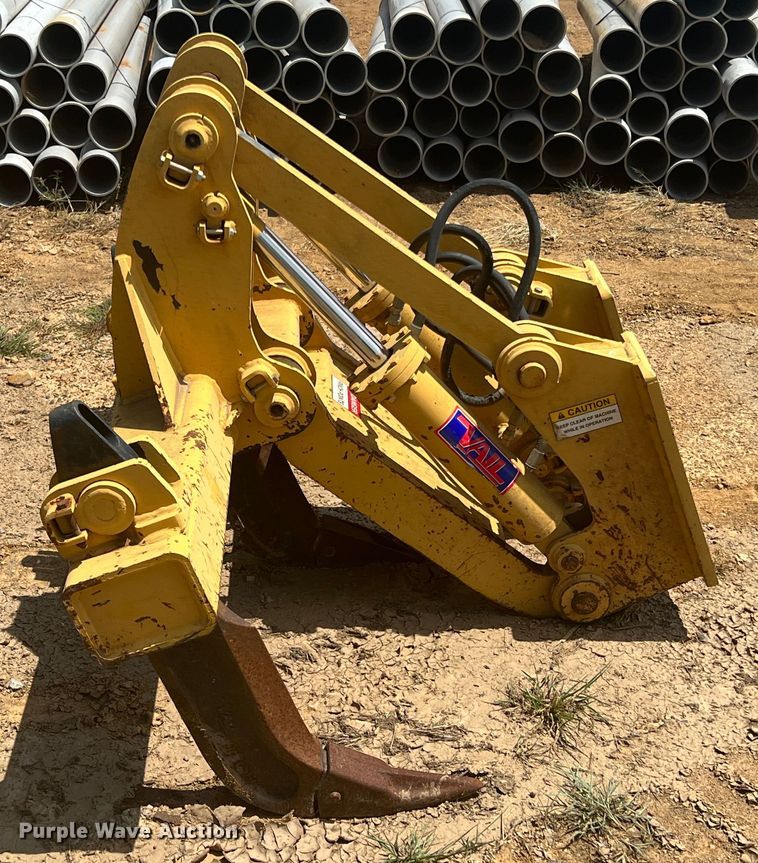 image for item JX9414 Vail JD650  ripper