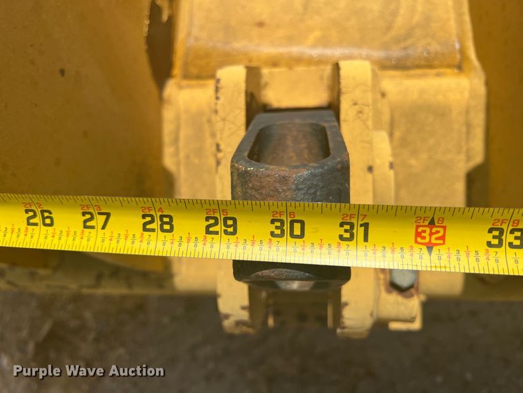 image for item JX9414 Vail JD650  ripper