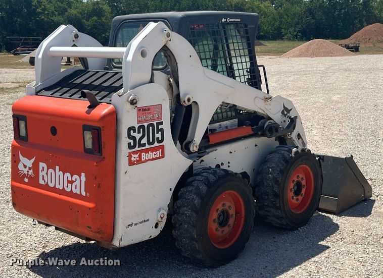 image for item JX9442 2007 Bobcat S205  skid steer loader