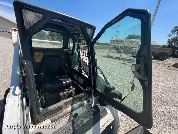 image for item JX9442 2007 Bobcat S205  skid steer loader