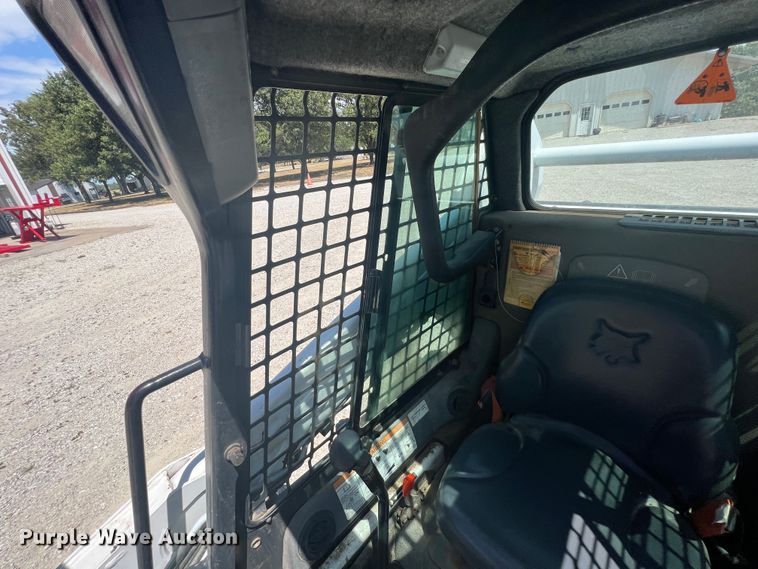 image for item JX9442 2007 Bobcat S205  skid steer loader