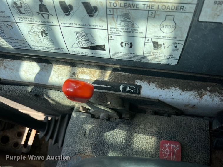 image for item JX9442 2007 Bobcat S205  skid steer loader