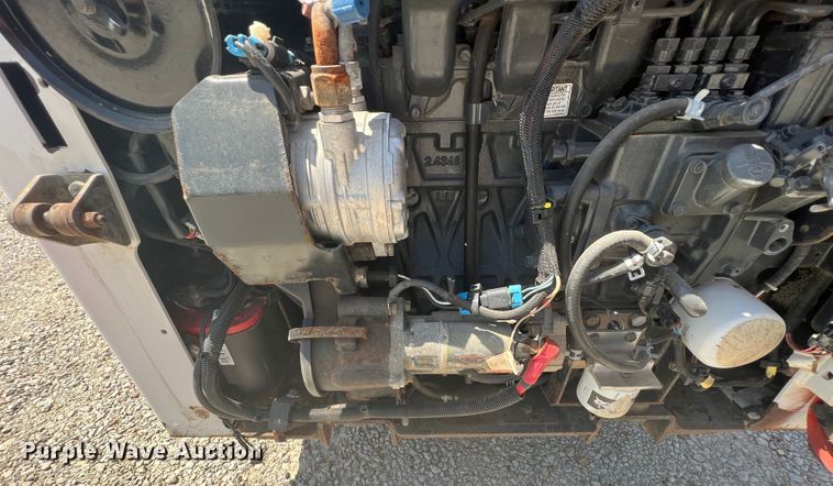 image for item JX9442 2007 Bobcat S205  skid steer loader