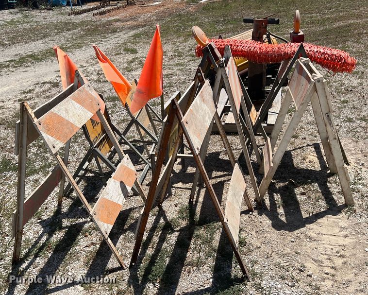 image for item JX9444 54" W skid steer broom