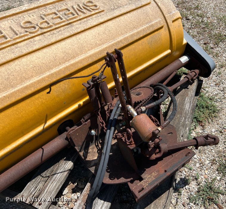 image for item JX9444 54" W skid steer broom