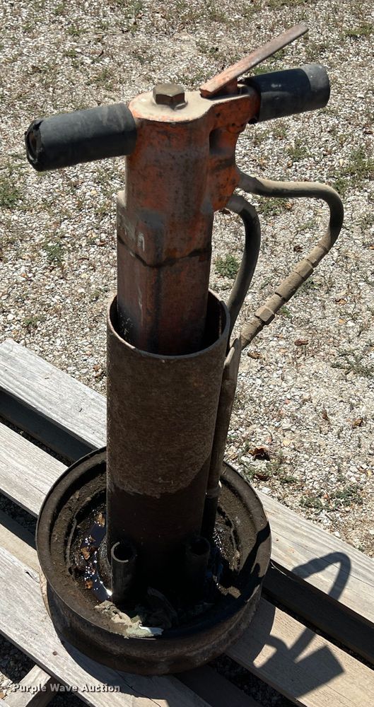 image for item JX9444 54" W skid steer broom