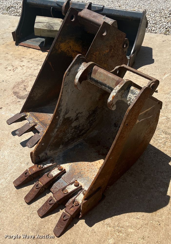 image for item JX9448 (2) buckets