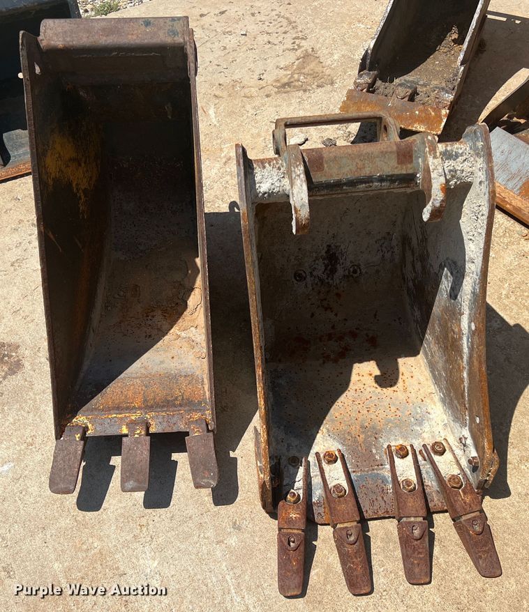 image for item JX9448 (2) buckets