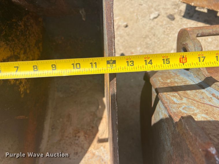 image for item JX9448 (2) buckets