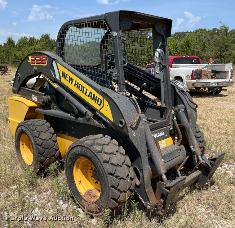 image for item KE9339 2016 New Holland L228  skid steer loader
