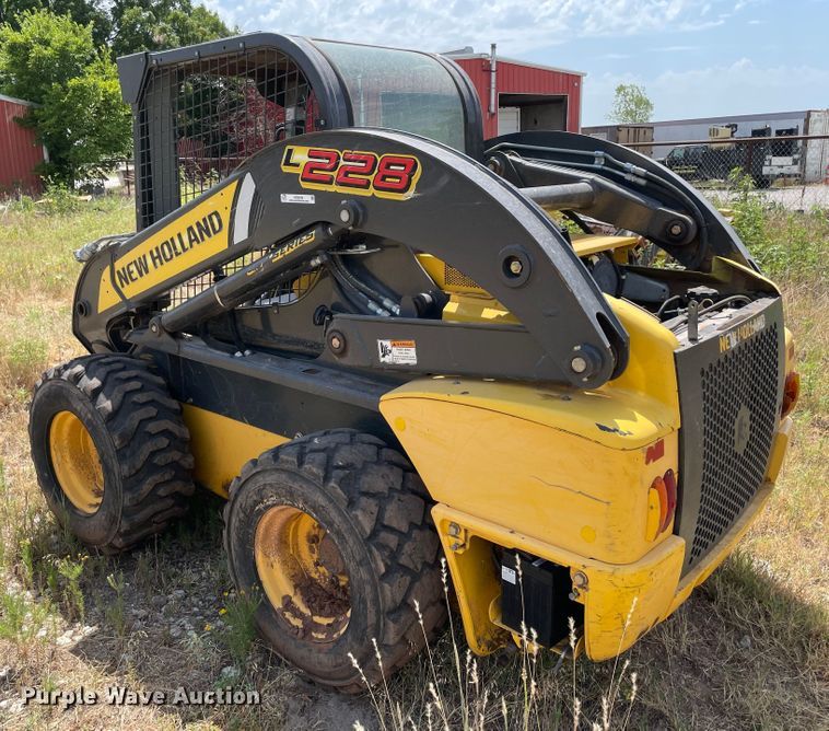 image for item KE9339 2016 New Holland L228  skid steer loader