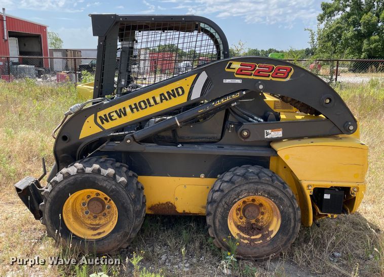 image for item KE9339 2016 New Holland L228  skid steer loader