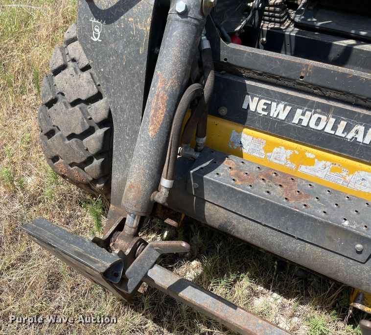 image for item KE9339 2016 New Holland L228  skid steer loader