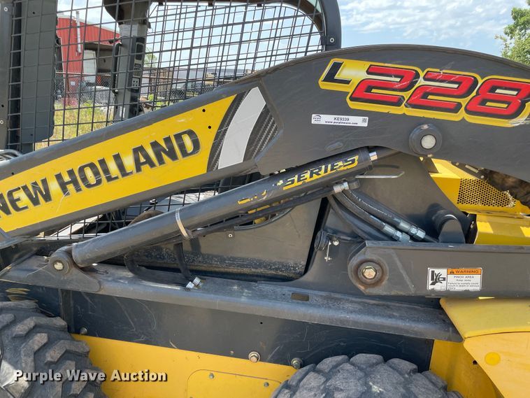 image for item KE9339 2016 New Holland L228  skid steer loader