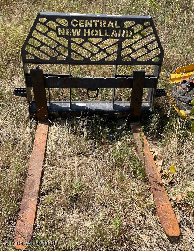 image for item KE9339 2016 New Holland L228  skid steer loader