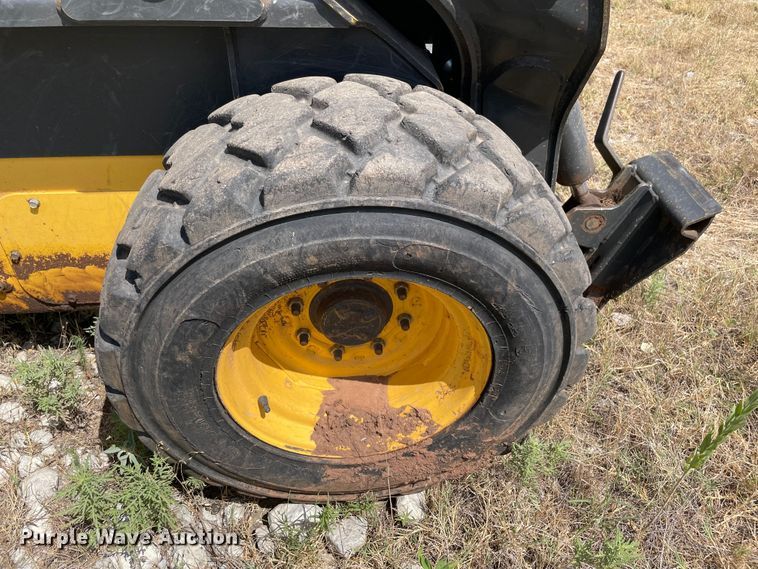 image for item KE9339 2016 New Holland L228  skid steer loader