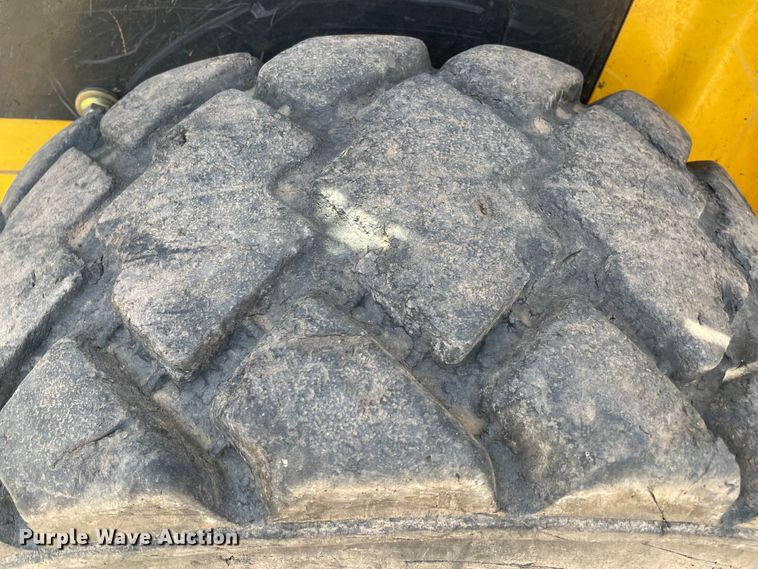 image for item KE9339 2016 New Holland L228  skid steer loader