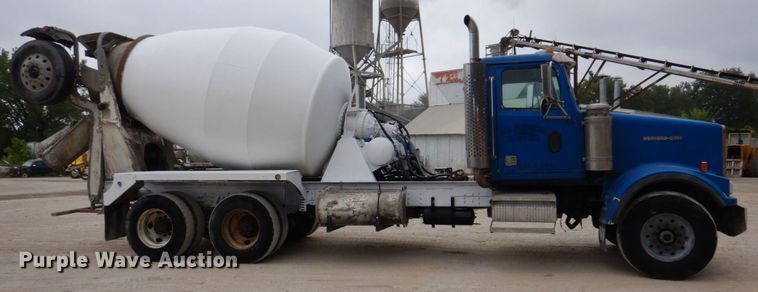 image for item KF9604 2001 Western Star 4964FX  ready mix truck