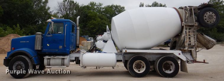 image for item KF9604 2001 Western Star 4964FX  ready mix truck