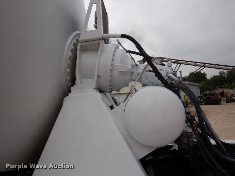 image for item KF9604 2001 Western Star 4964FX  ready mix truck