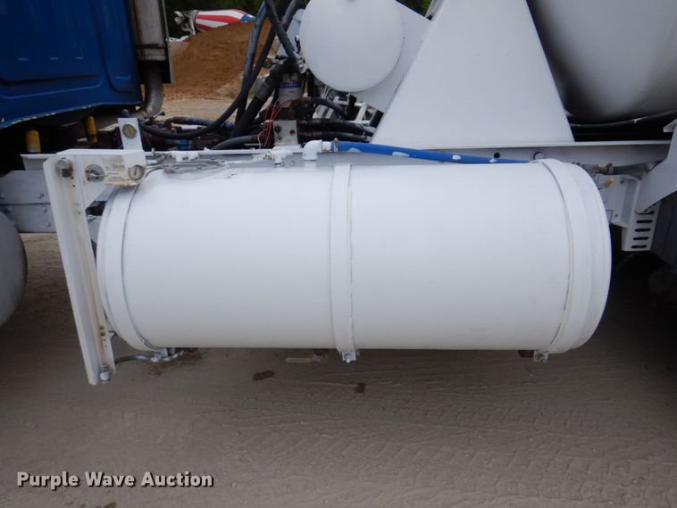 image for item KF9604 2001 Western Star 4964FX  ready mix truck