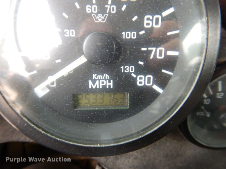 image for item KF9604 2001 Western Star 4964FX  ready mix truck