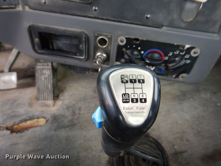 image for item KF9604 2001 Western Star 4964FX  ready mix truck