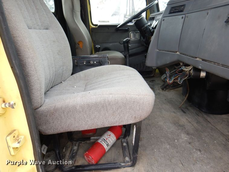 image for item KF9604 2001 Western Star 4964FX  ready mix truck