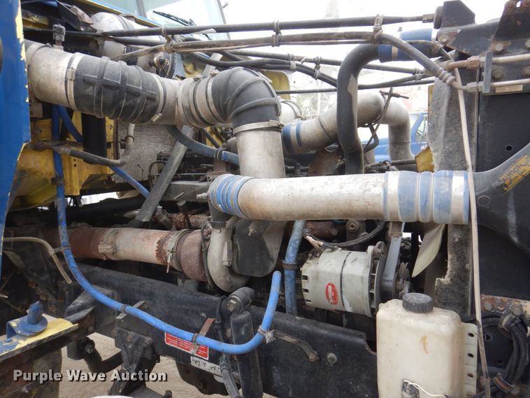 image for item KF9604 2001 Western Star 4964FX  ready mix truck