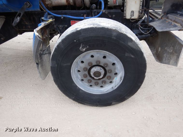 image for item KF9604 2001 Western Star 4964FX  ready mix truck