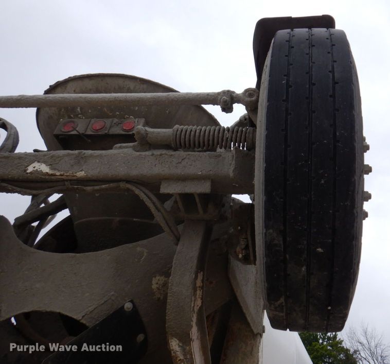 image for item KF9604 2001 Western Star 4964FX  ready mix truck