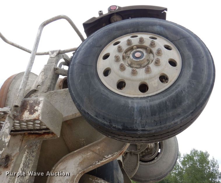 image for item KF9604 2001 Western Star 4964FX  ready mix truck