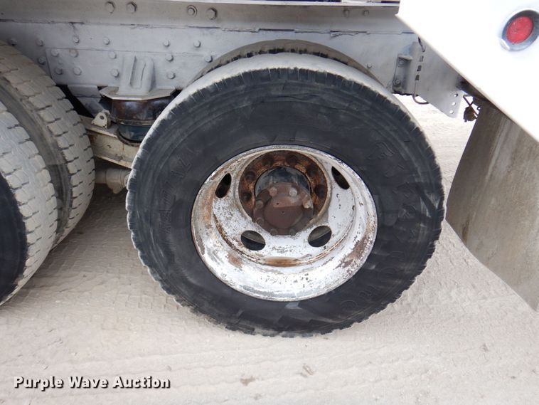 image for item KF9604 2001 Western Star 4964FX  ready mix truck