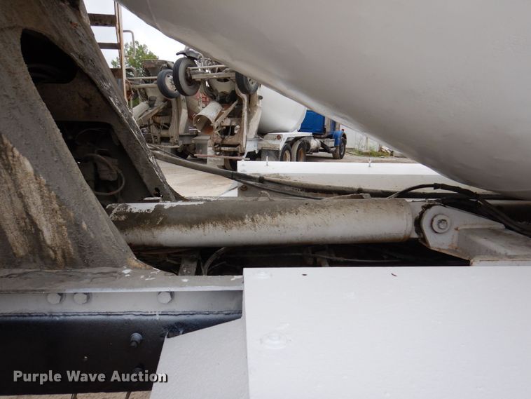 image for item KF9605 1999 Sterling LT9511  ready mix truck