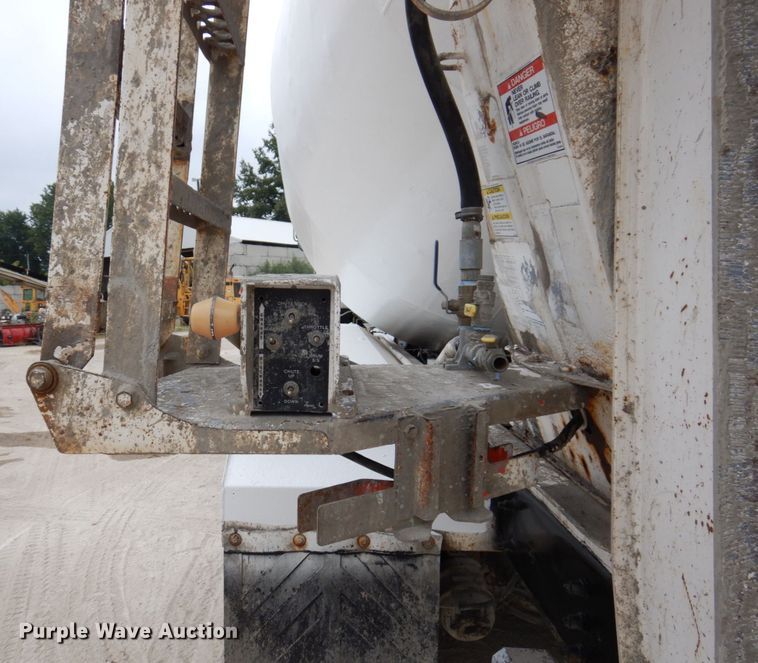 image for item KF9605 1999 Sterling LT9511  ready mix truck