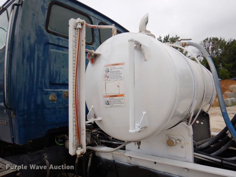 image for item KF9605 1999 Sterling LT9511  ready mix truck