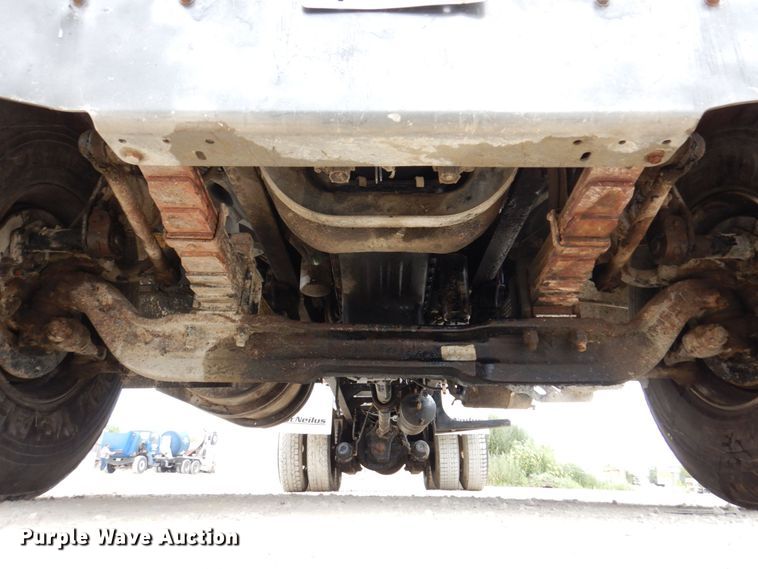 image for item KF9605 1999 Sterling LT9511  ready mix truck