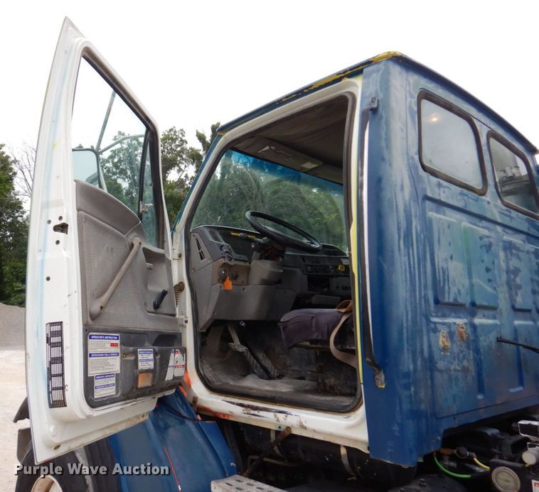 image for item KF9605 1999 Sterling LT9511  ready mix truck