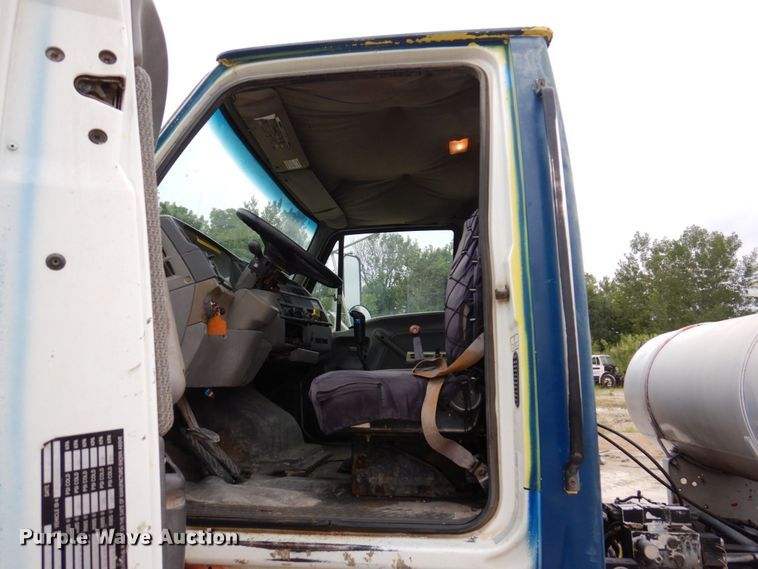 image for item KF9605 1999 Sterling LT9511  ready mix truck