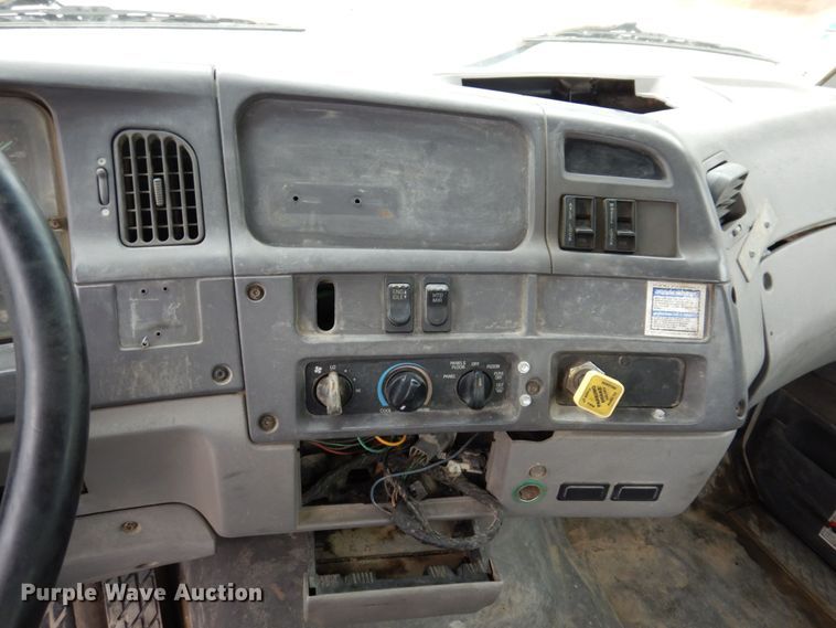 image for item KF9605 1999 Sterling LT9511  ready mix truck