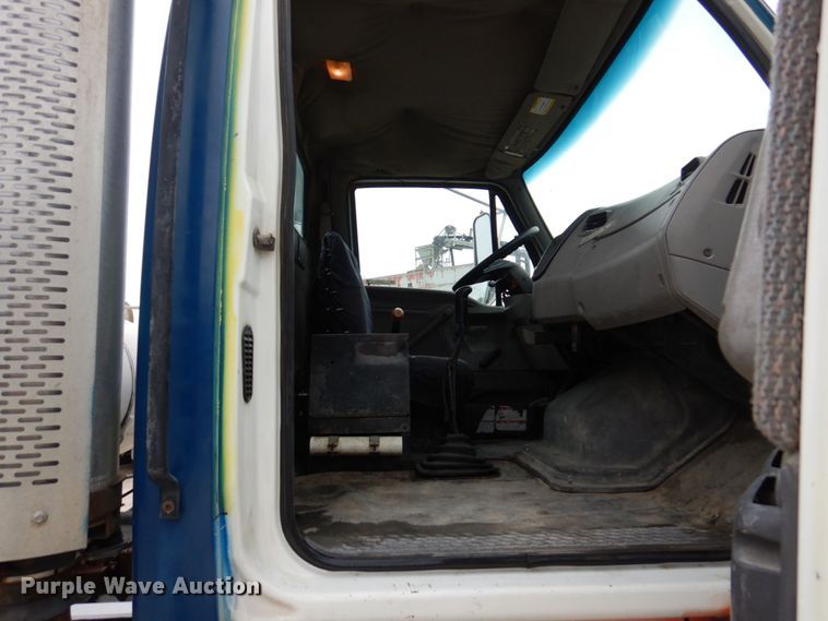 image for item KF9605 1999 Sterling LT9511  ready mix truck